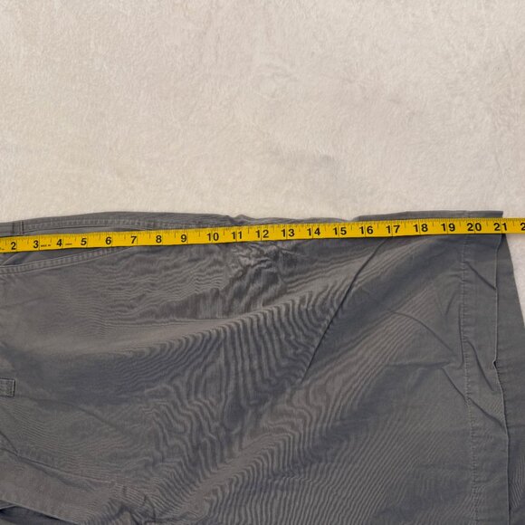 St. John's Bay Men's Shorts - Picture 5 of 7